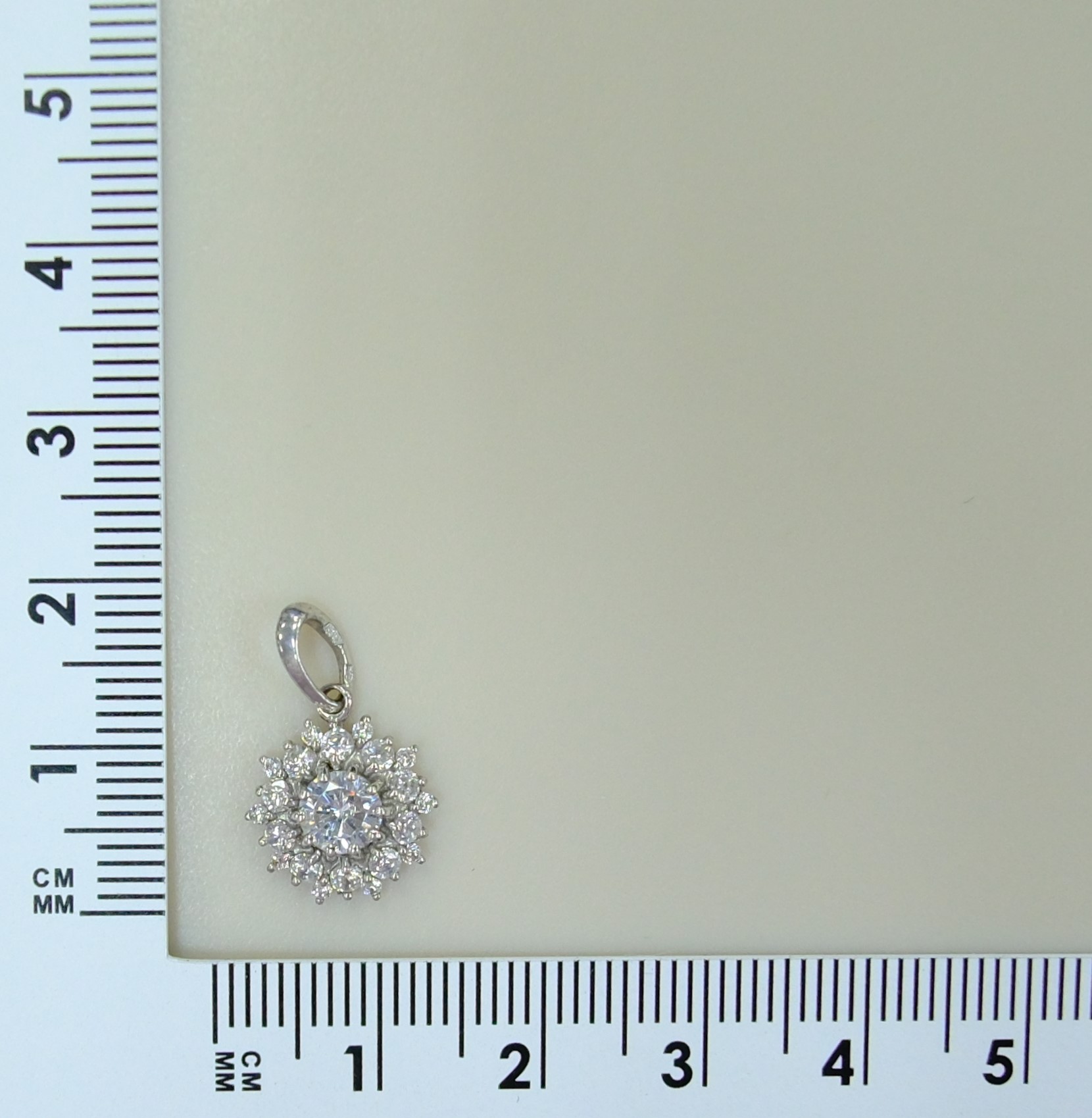 Серебряная подвеска 925 пробы; вставки 21 Фианит бесцв.;